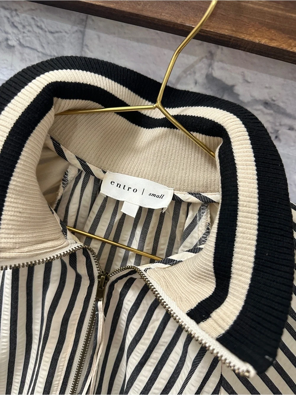 entro Black & Cream Striped Short-Sleeve Zip Polo - Picture 3 of 4